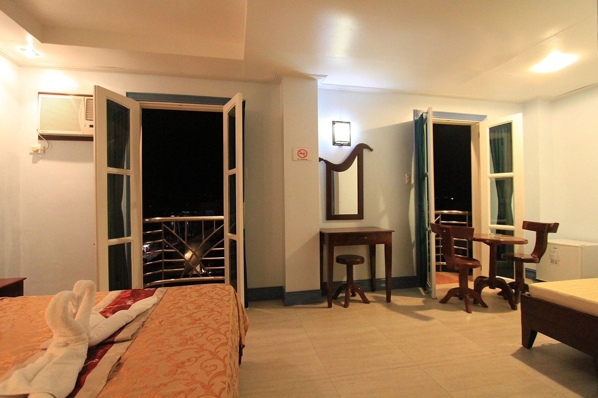 โรงแรมโบรา สกาย Balabag  ภายนอก รูปภาพ